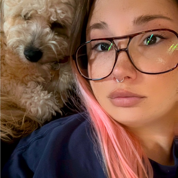 Meet your Posher, Alex💓 - Picture 1 of 1